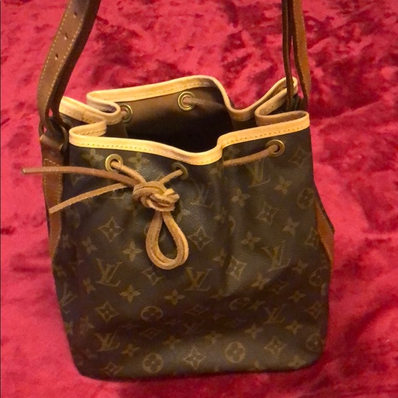 Louis Vuitton bucket bag - Picture 2 of 9